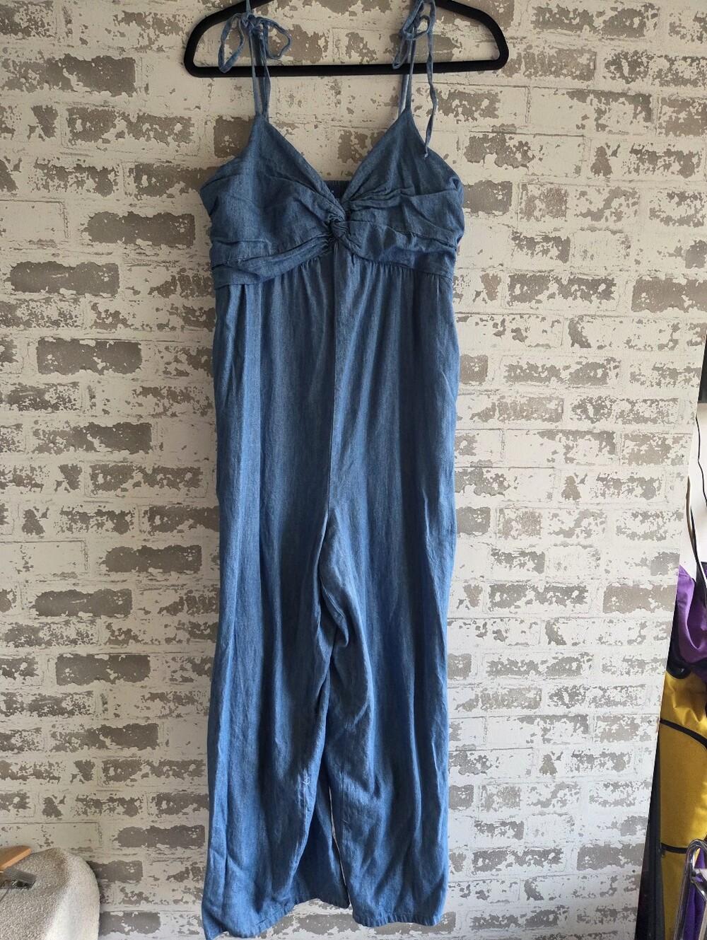 Old Navy Blue Chambray Denim Jumpsuit Medium Tie Strap Twist Front Wide Leg